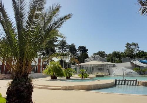 Piscine du camping Bois de Bayadène