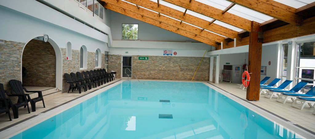 Piscine intérieure au Bois de Masson